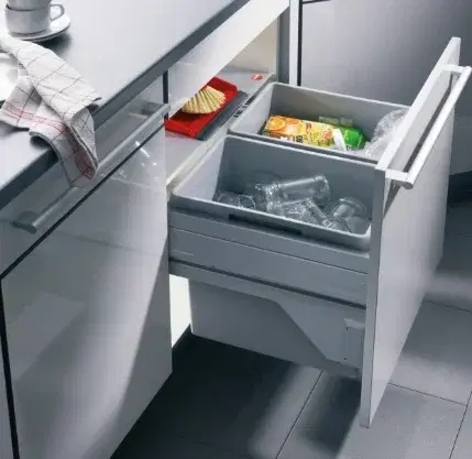AS Euro Cargo S 600